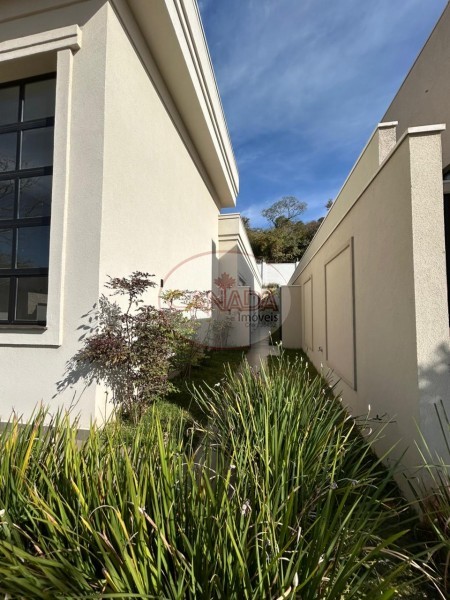 Casa de Condomínio à venda com 3 quartos, 250m² - Foto 7