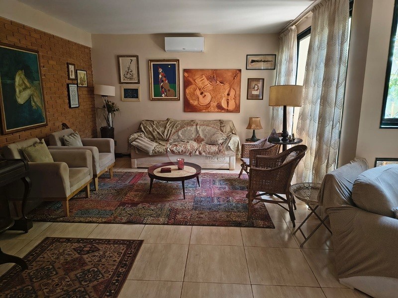 Sobrado, 3 quartos, 270 m² - Foto 1