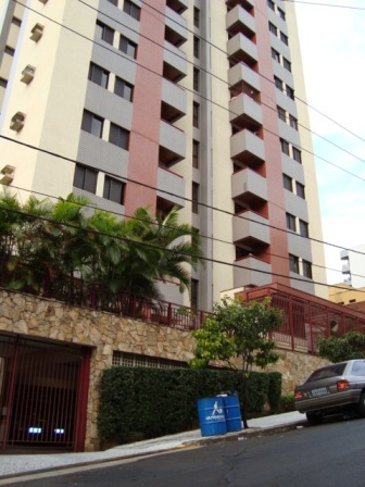 APARTAMENTO em RIBEIRAO PRETO no Bairro CENTRO